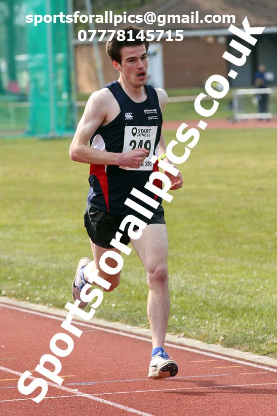 3000 metres, 2021 NECAA Open Graded Meeting, Morpeth. Photo: David T. Hewitson/Sports for All Pics